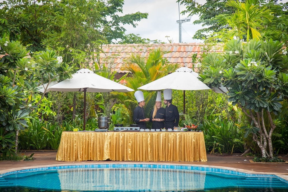 プールサイドバー