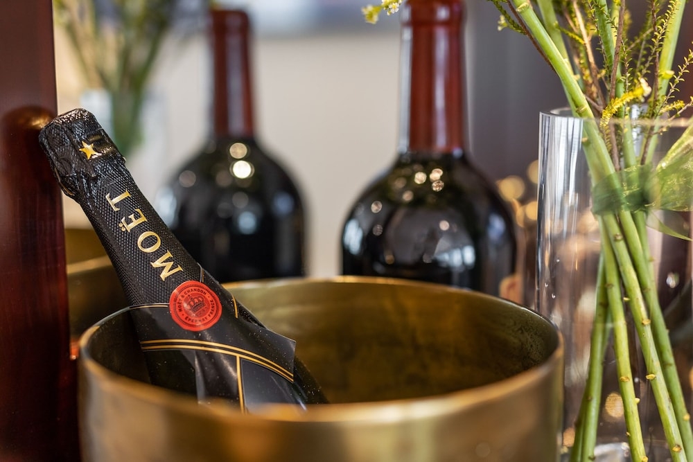 客室内のダイニングエリア