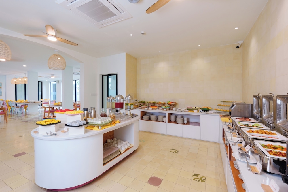 朝食ビュッフェ