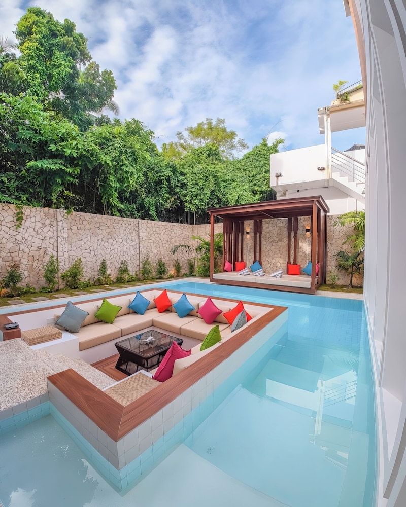 プライベートプール