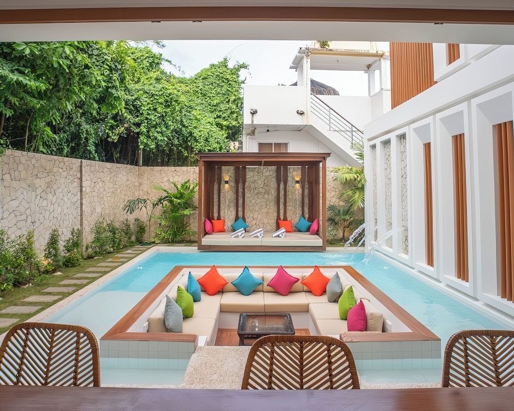 プライベートプール