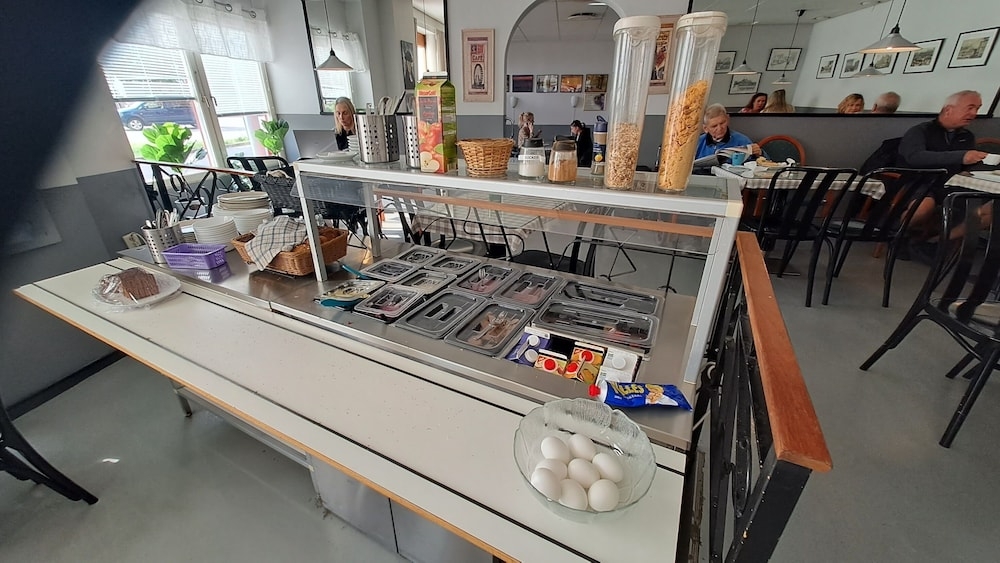 朝食ビュッフェ