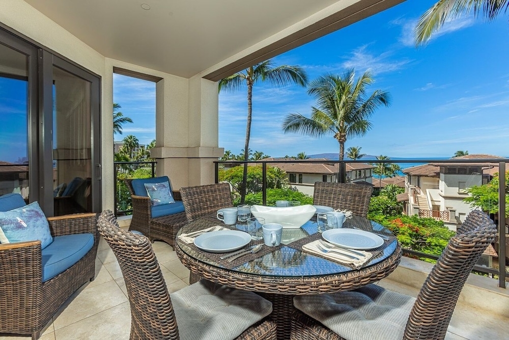 屋外ダイニングエリア