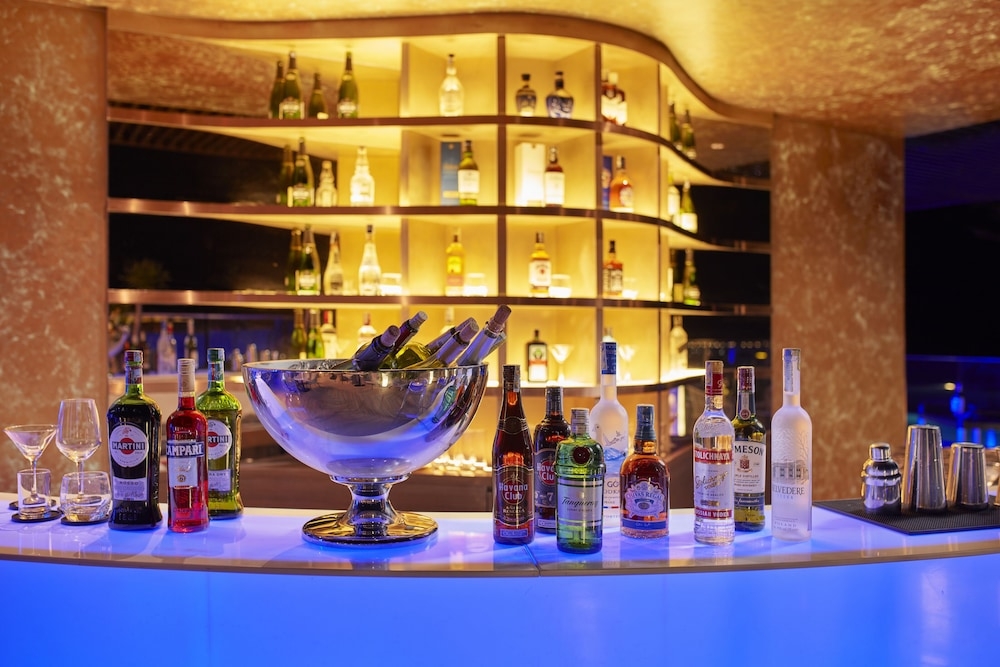 プールサイドバー