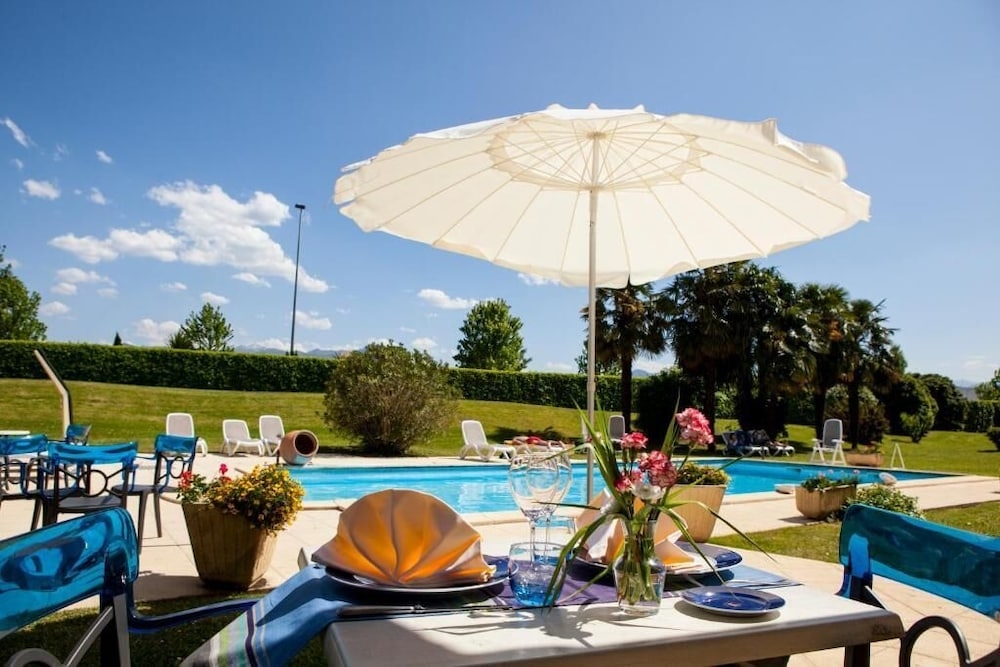 屋外ダイニングエリア