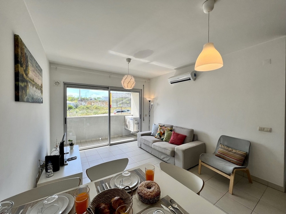 客室内のダイニングエリア