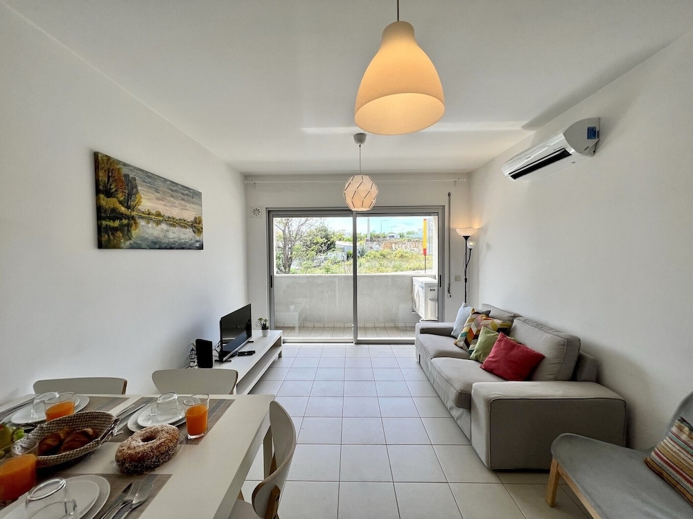 客室内のダイニングエリア