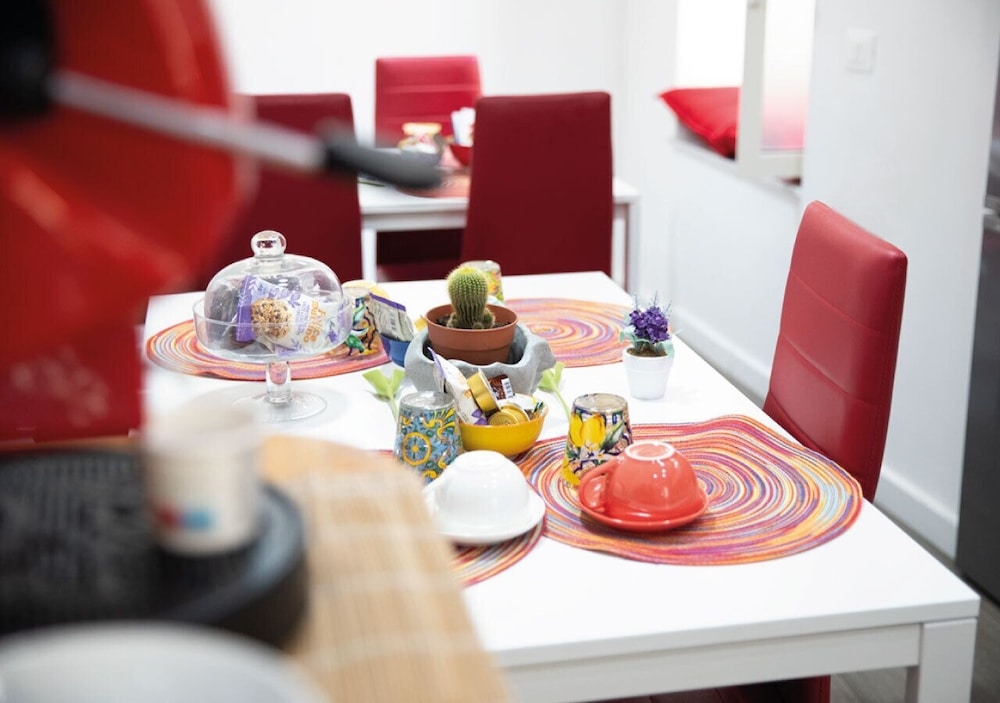 客室内のダイニングエリア