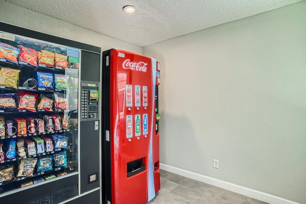 客室内のダイニングエリア