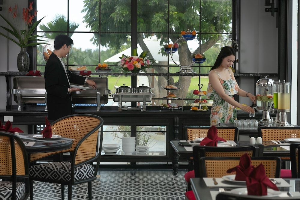 朝食ビュッフェ