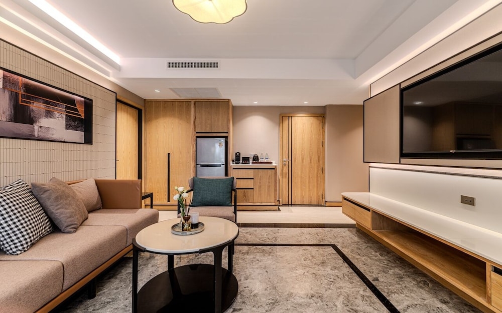 客室内のダイニングエリア