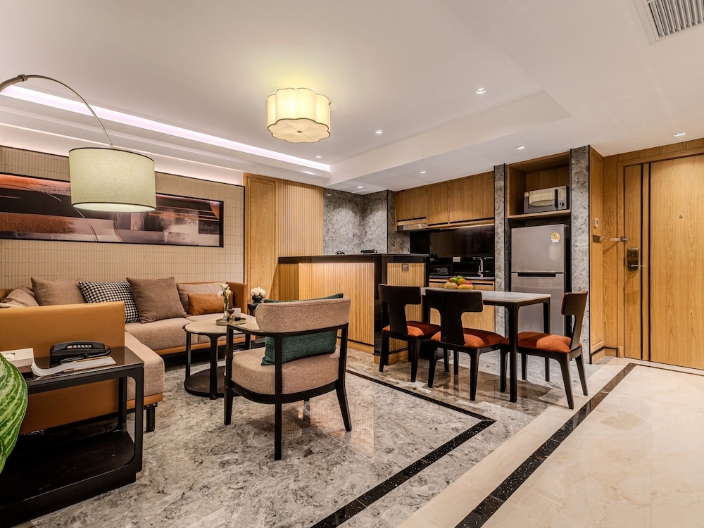 客室内のダイニングエリア