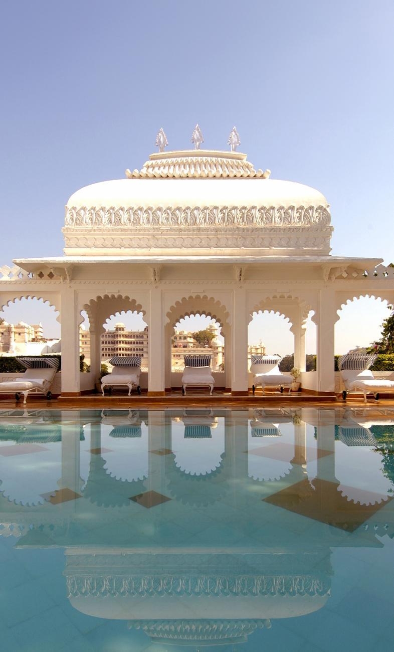 始まりから特別だった、
宮殿に建てられた
世界のホテルたち