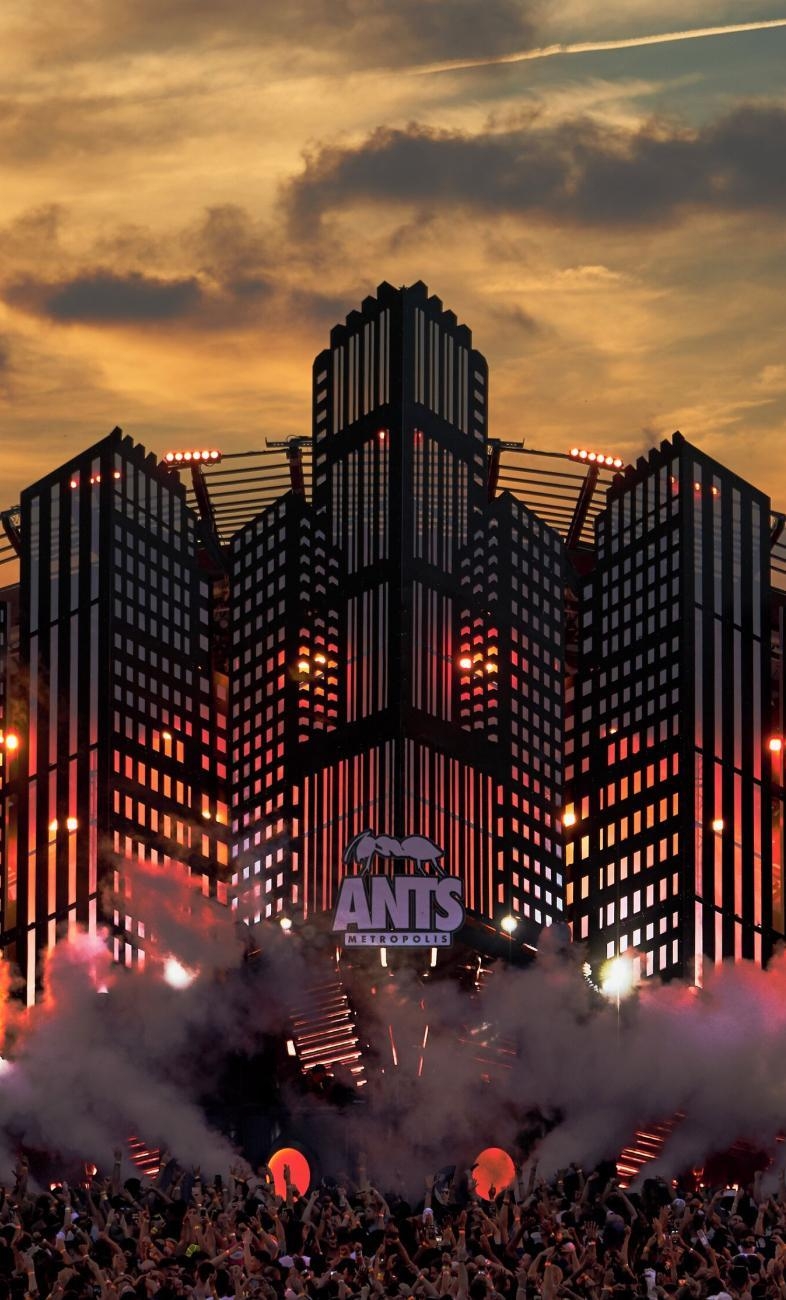 パーティーと癒やしの島
スペイン イビサの
ホテルたち