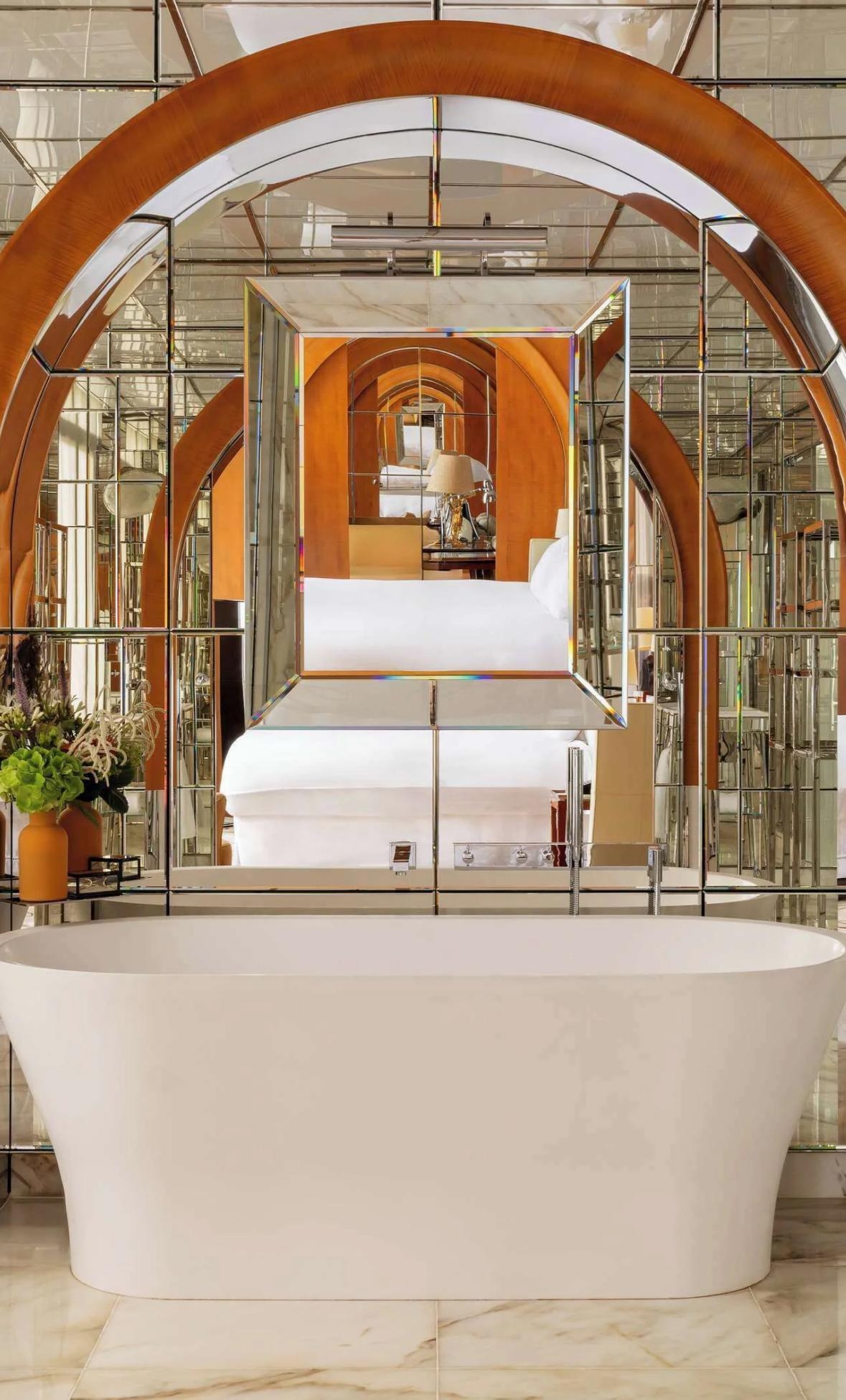 天才デザイナー
フィリップ・スタルクが
手掛けたホテル