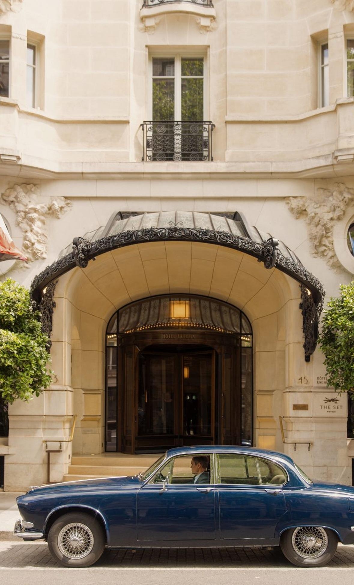 人生を芸術のように、
パリの美しき
パラスホテル