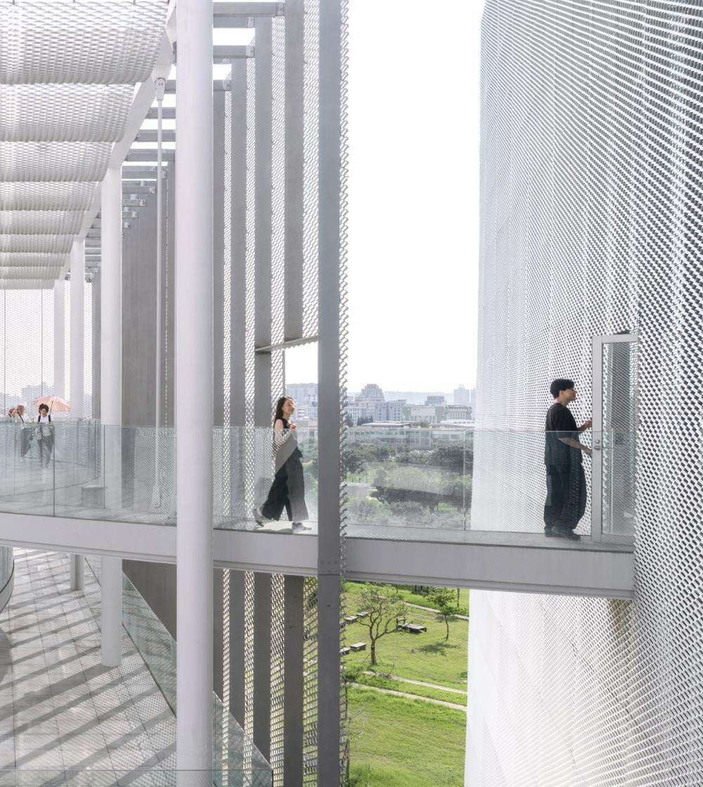 世界初の ミュージアムブラリーが<br/>台湾・台中に開館