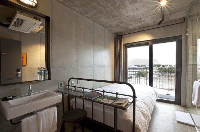 プレイスキャンプチェジュ,済州一人ホテル