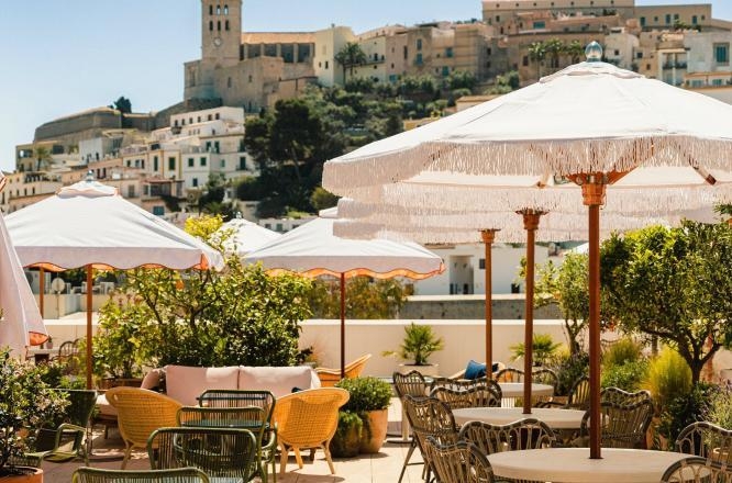 ザ スタンダード イビザ