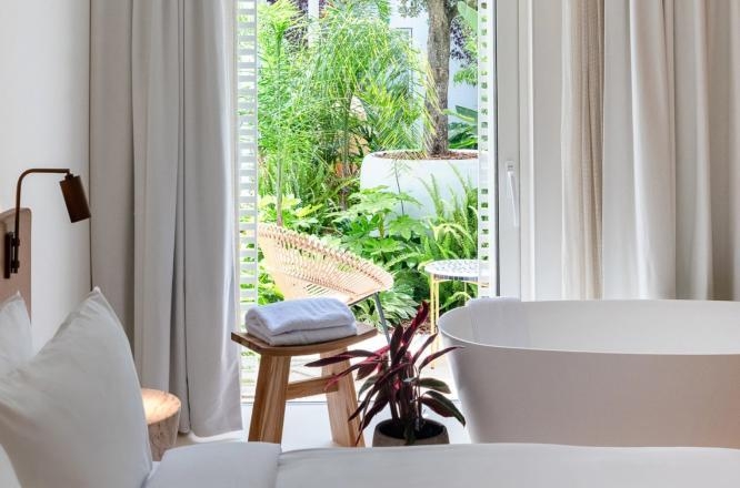 ザ スタンダード イビザ