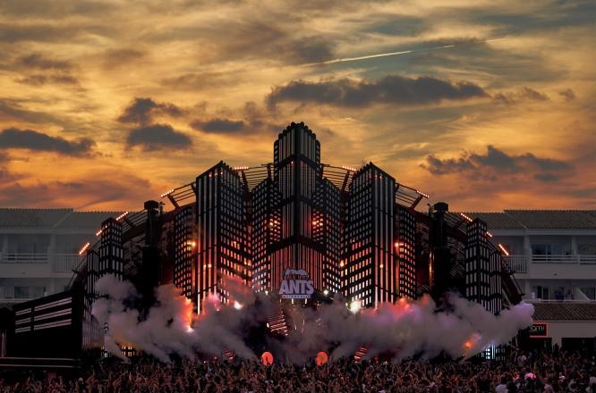 ウシュアイア イビザ ビーチホテル