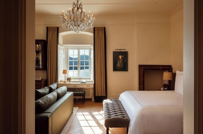 ローズウッド シュロス フュシュル