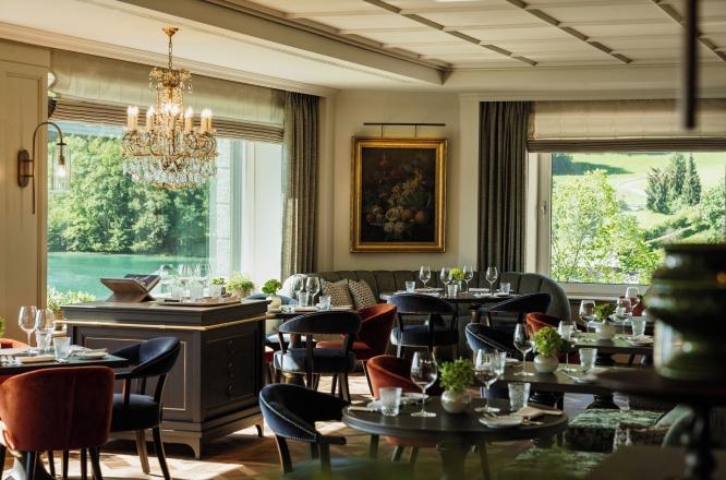 ローズウッド シュロス フュシュル