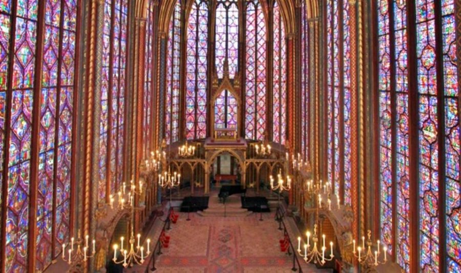 フランス・パリㅣパリ サントシャペル、 絵画のような高さ15mのステンドグラスがある場所