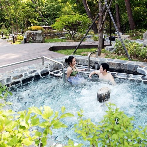 韓国・堤川ㅣ堤川フォレストリソム、森の中にある韓国の温泉宿