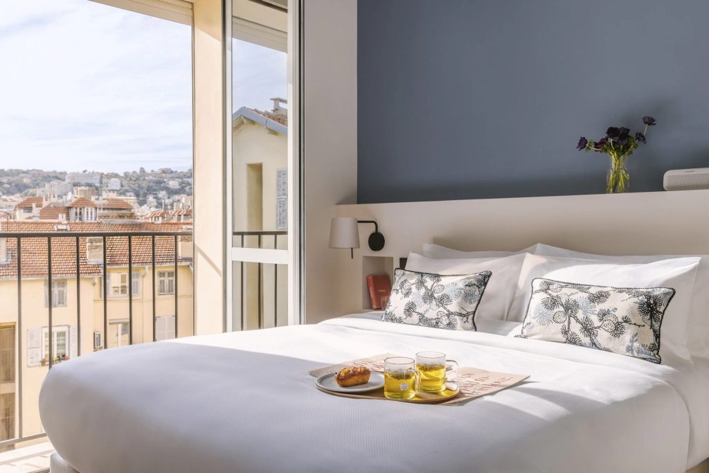 涼しく過ごせる南仏ニースホテル