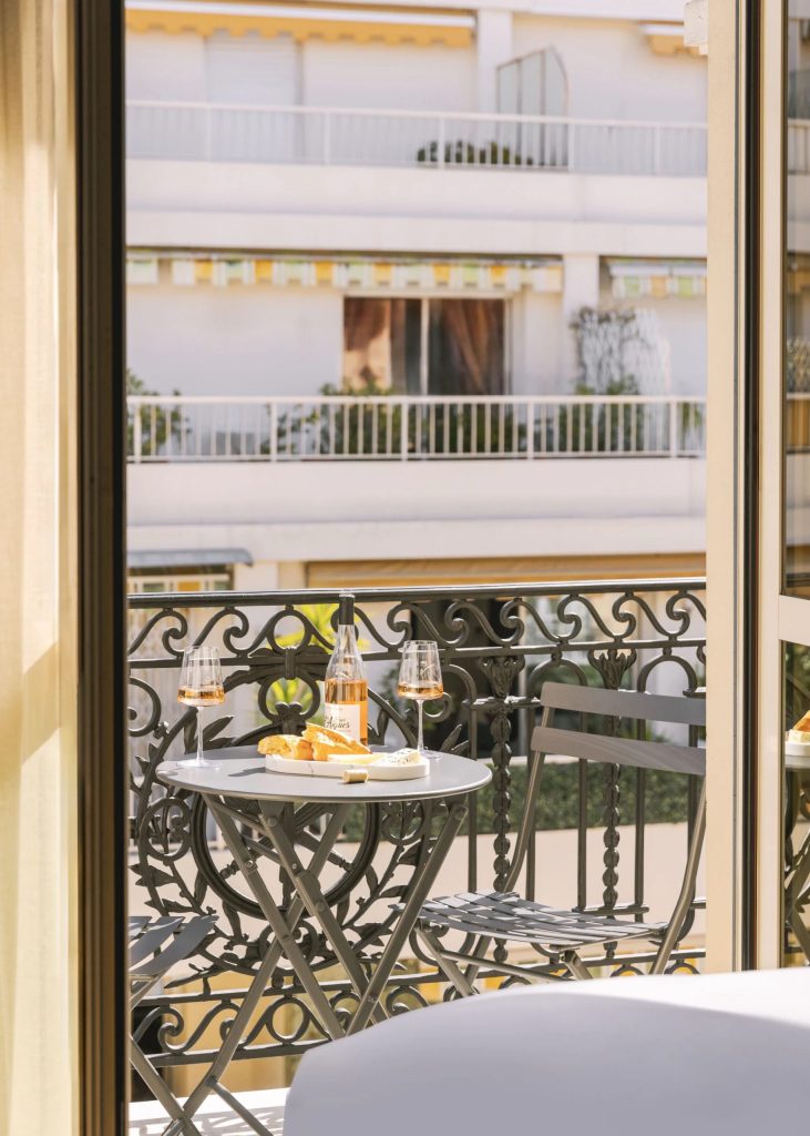 涼しく過ごせる南仏ニースホテル