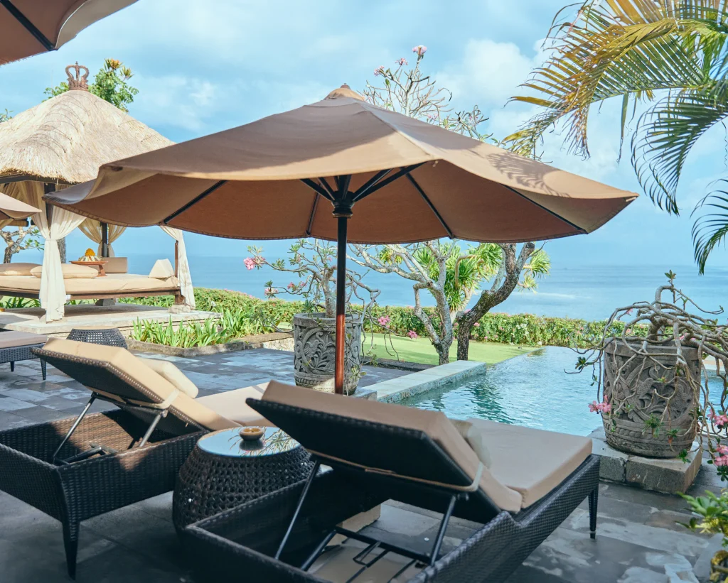 リムバ バイ アヤナ バリ