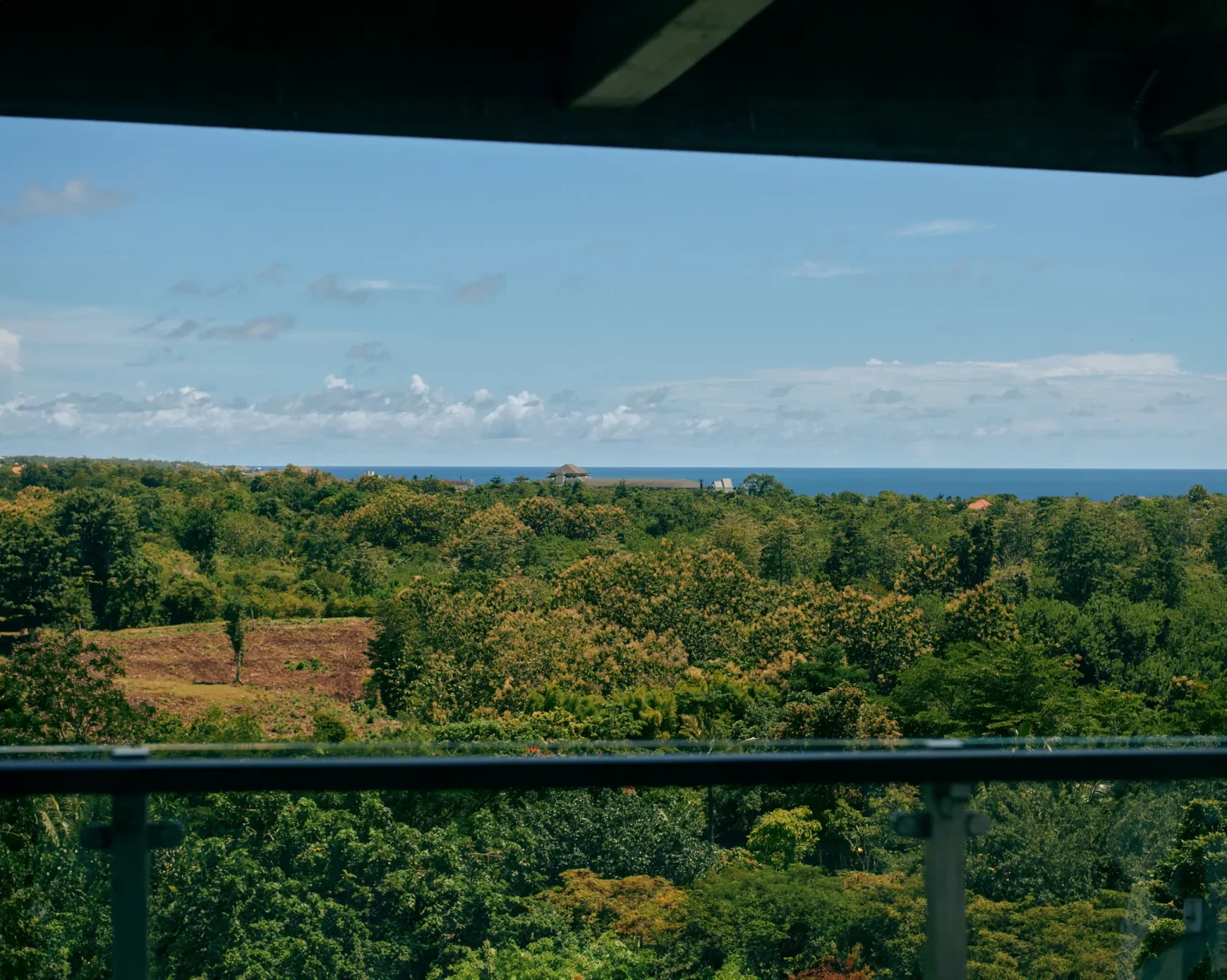 リムバ バイ アヤナ バリ