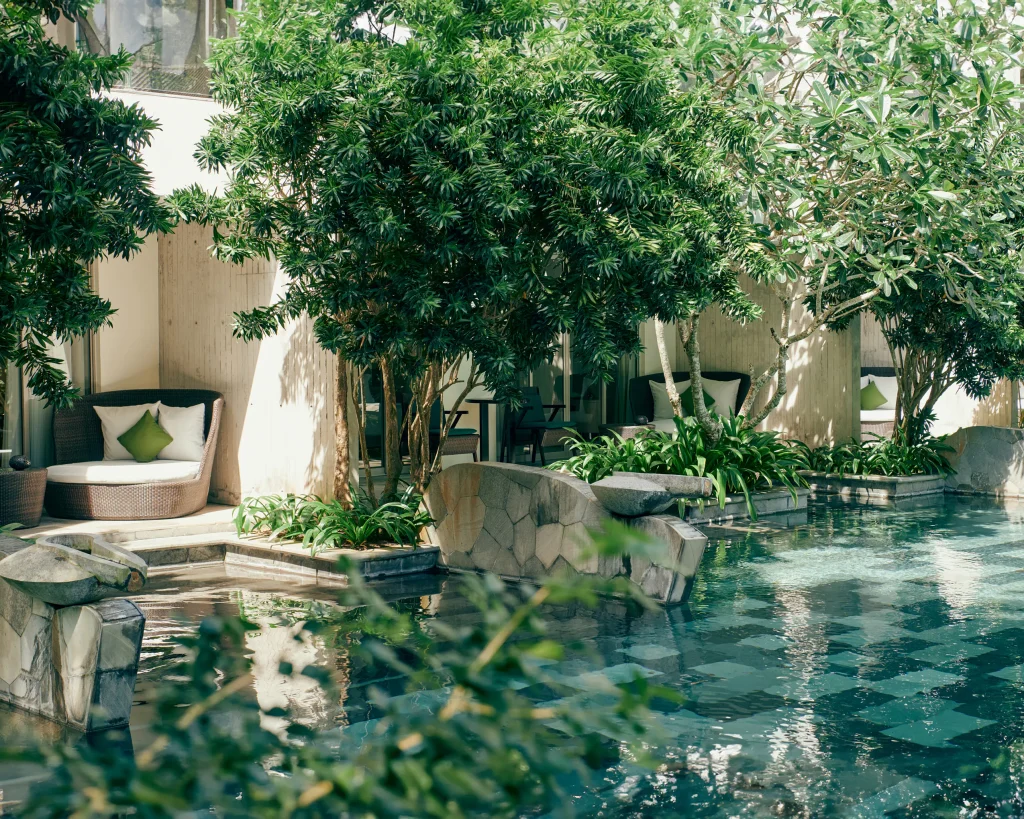 リムバ バイ アヤナ バリ