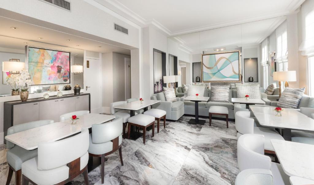 エッフェル塔 ホテル