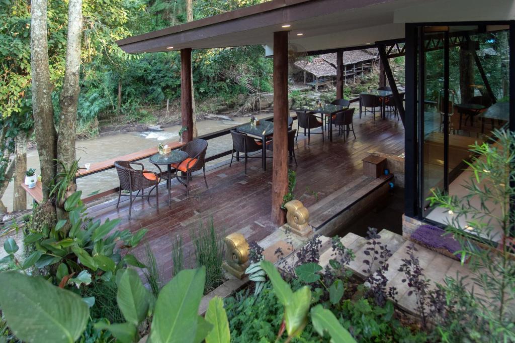 タワン リバーサイド