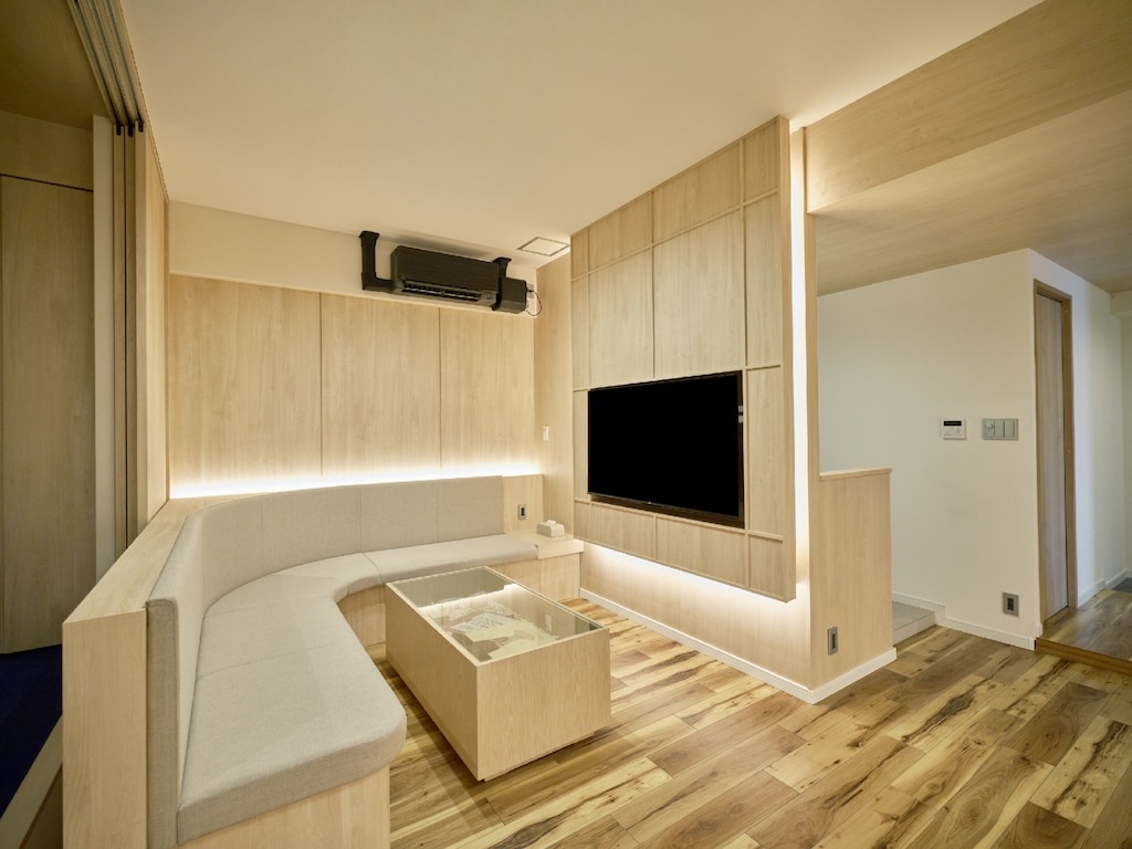 UHスイート難波駅