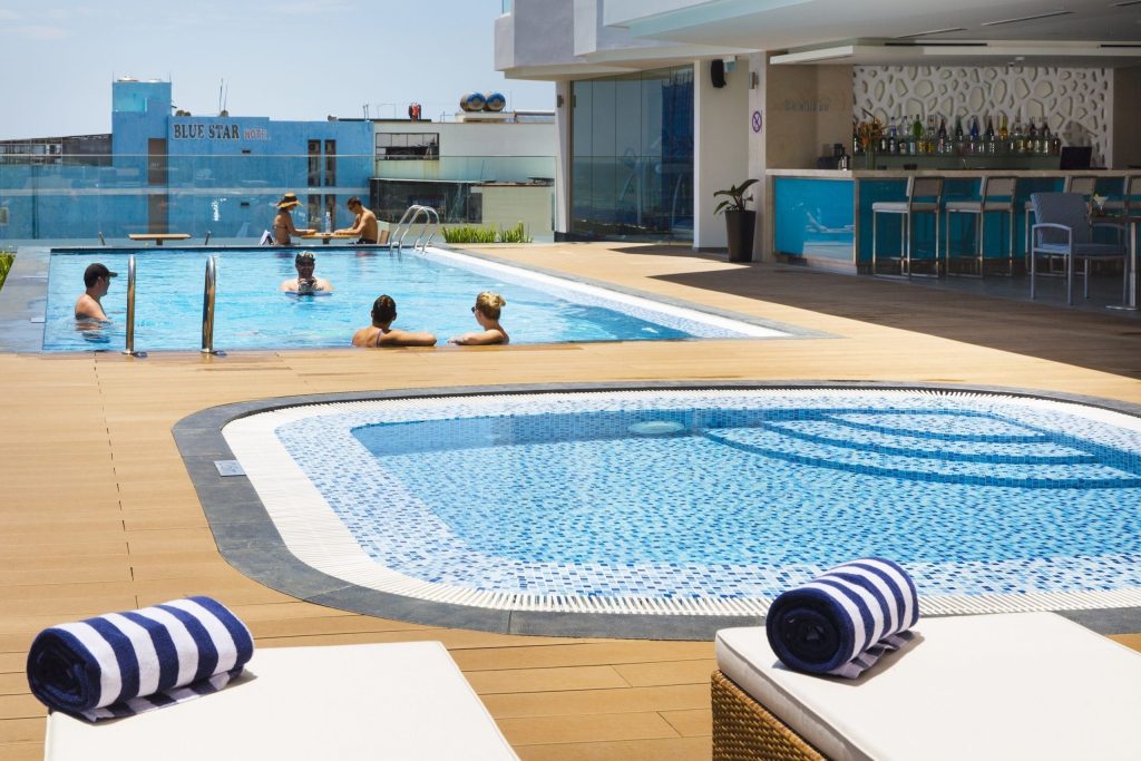 プール付きニャチャンホテルおすすめ