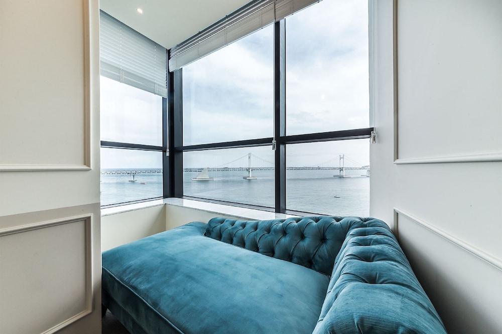 広安里のオーシャンビューホテル