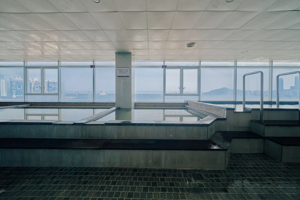 広安里のオーシャンビューホテル