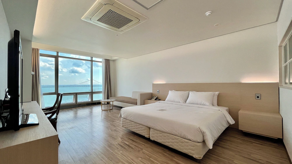 広安里のオーシャンビューホテル