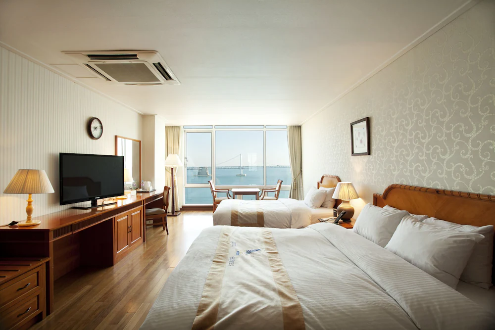 広安里のオーシャンビューホテル