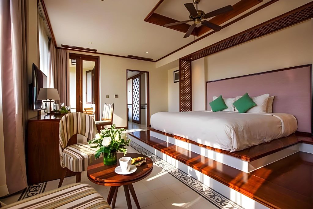 ホイアンホテル