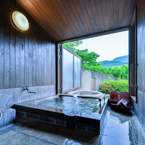 大分・湯布院ㅣ湯布院の旅館BEST 4、プライベートな露天風呂を楽しめるラグジュアリーな宿