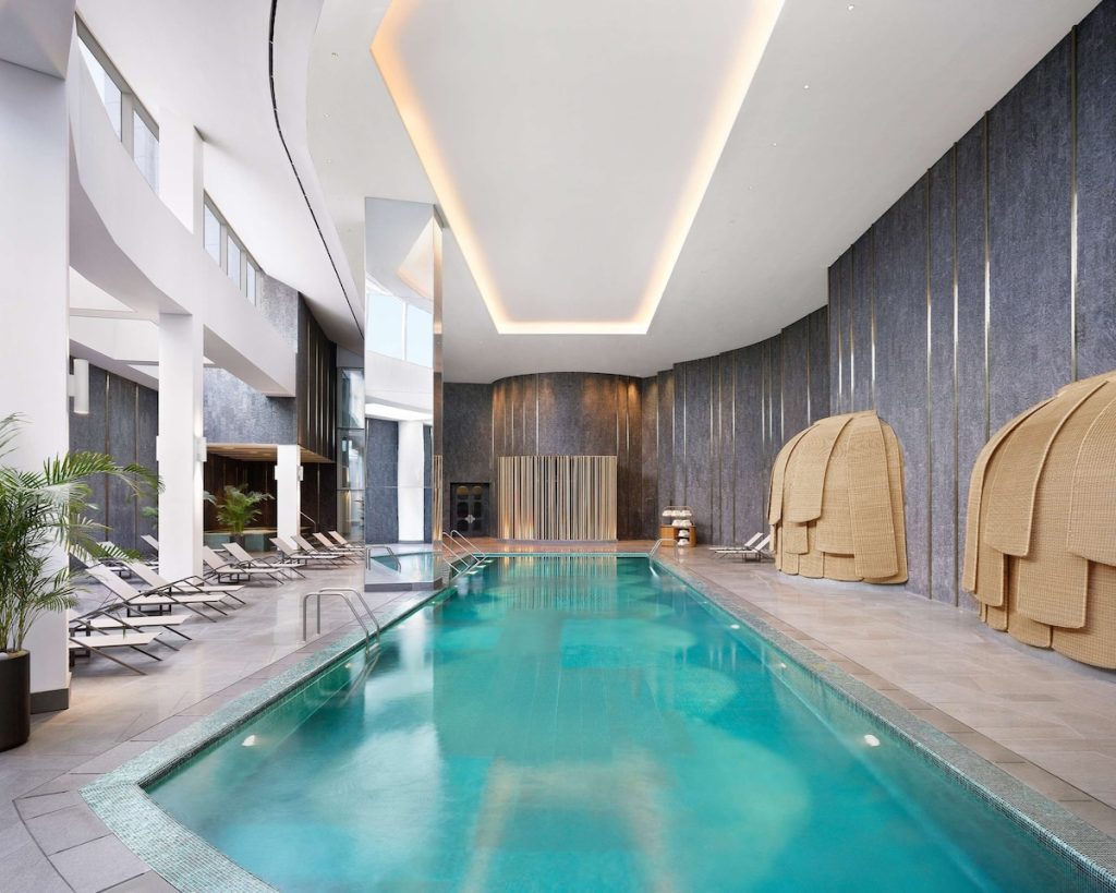 済州島の温水プール付きホテル