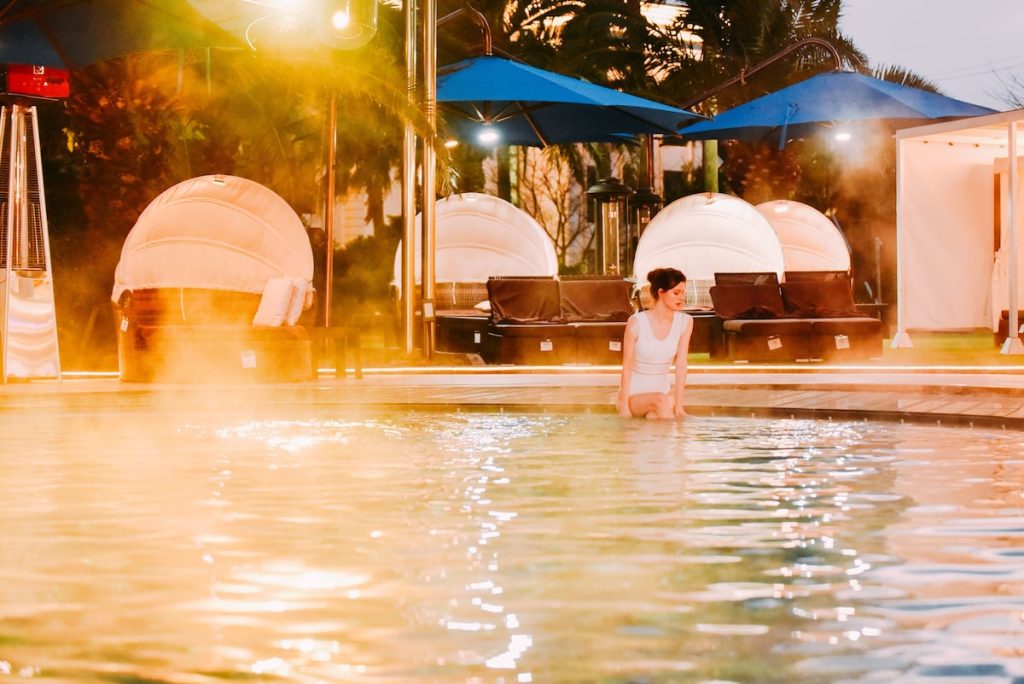 済州島の温水プール付きホテル