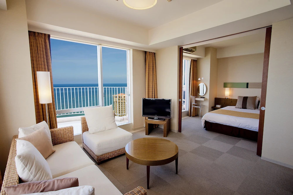 ザ・ビーチタワー沖縄