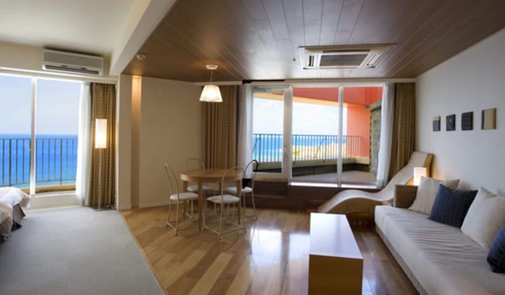 ザ・ビーチタワー沖縄