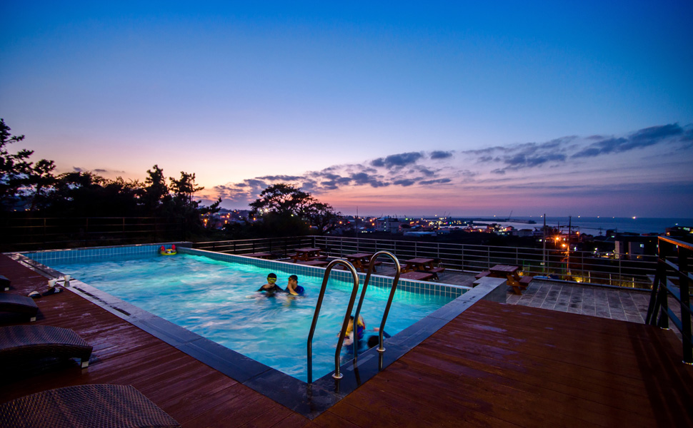 済州島の温水プール付きホテル