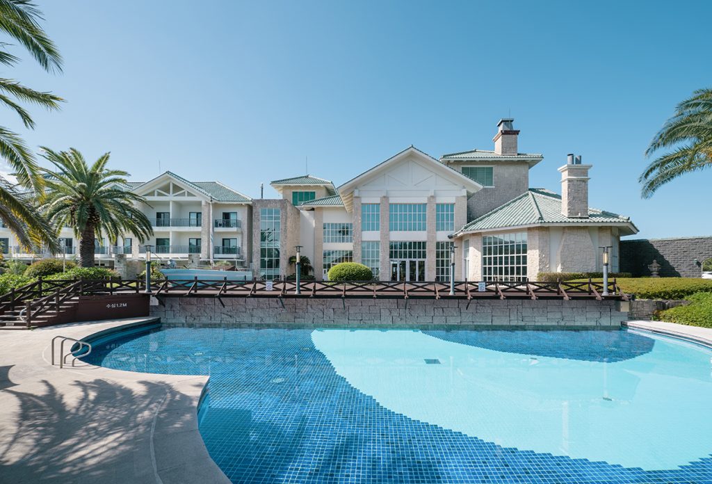 済州島の温水プール付きホテル